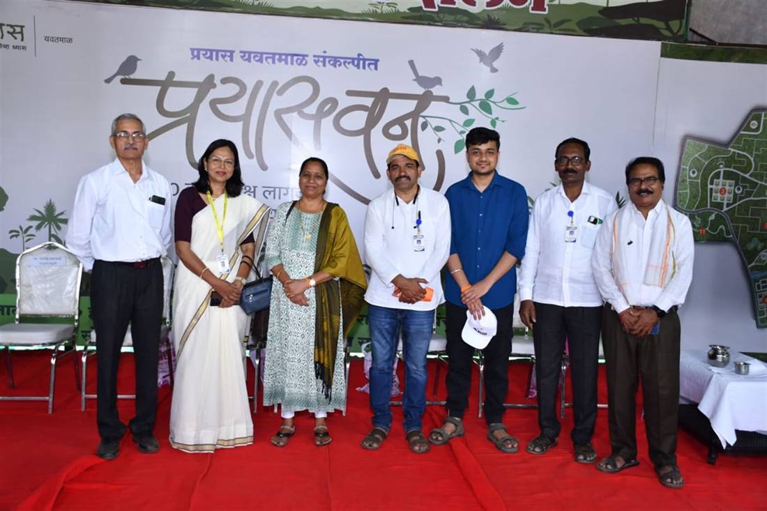 Dilasa Sanstha leadership at a public ceremony